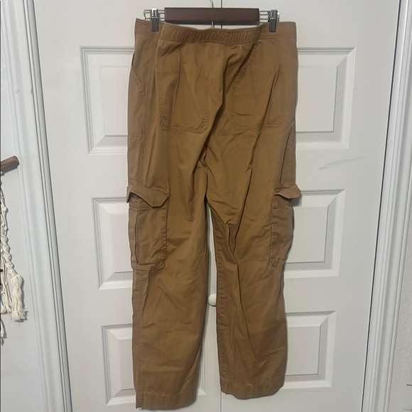 Abercrombie & Fitch Women’s Tan Cargo Pants 12 - Picture 2 of 3